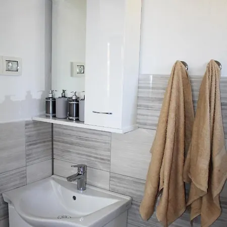 Oliven Garden Villa *