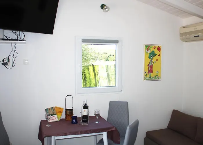 Oliven Garden Villa *