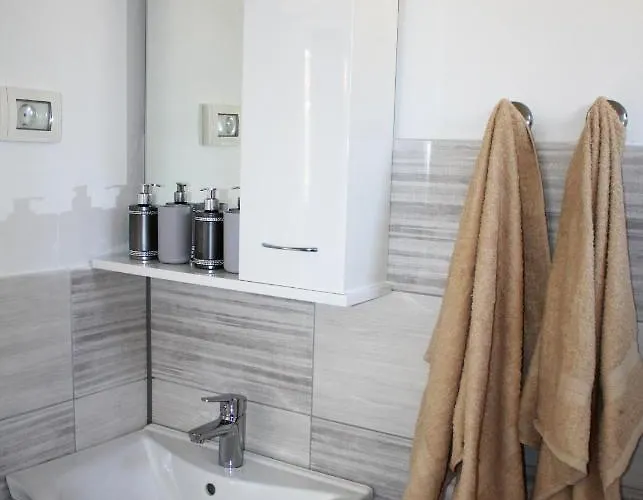 Oliven Garden Villa *